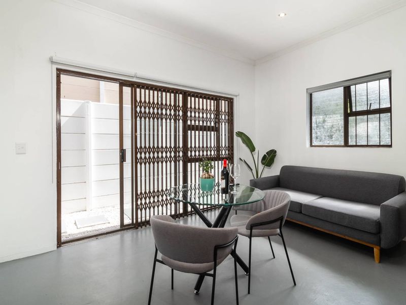 Furnished 6 months based 1 bedroom garden flatlet - Photo 4