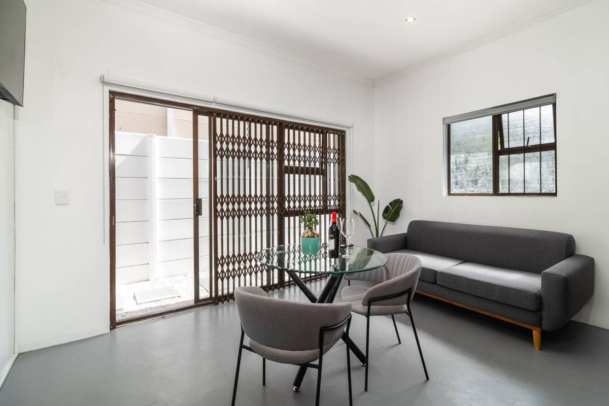 Furnished 6 months based 1 bedroom garden flatlet - Photo 4