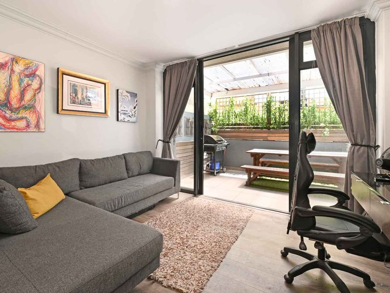 Studio Apartment in the Heart of Cape Town CBD - Photo 6