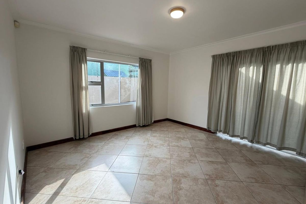 Free Standing home to RENT - Photo 5