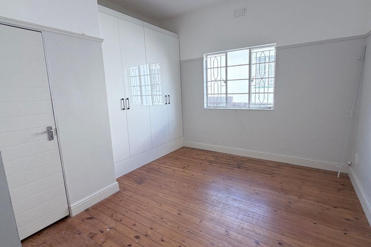 House + Flat - Photo 4