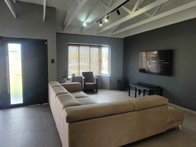 3 Bedroom House For Sale Levallia George - Photo 4