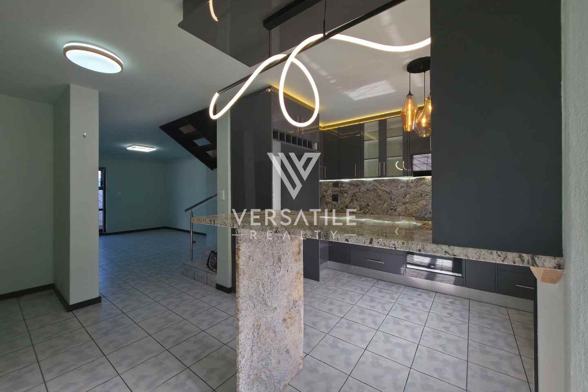 Townhouse to let in Prime Location - Photo 2