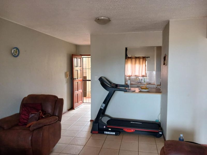 Hot Property ! Meters away from the Beach ! - Photo 2