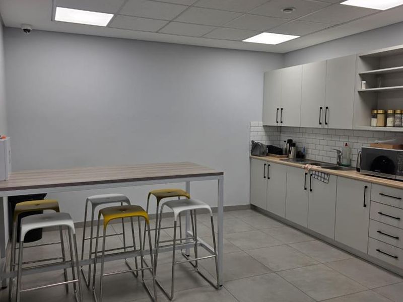 Premium A-Grade furnished Offices in Windhoek Central - Photo 7