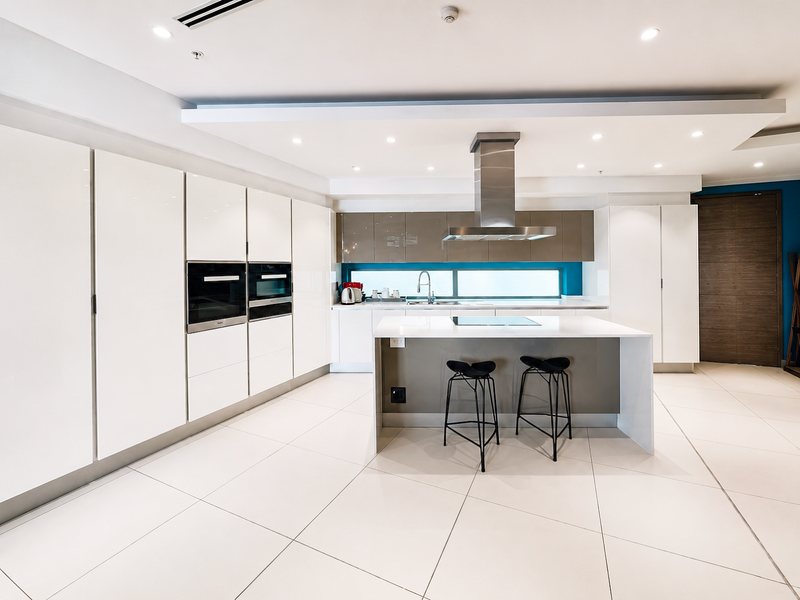 2 Bed Furnished Penthouse on Sandown - Photo 6