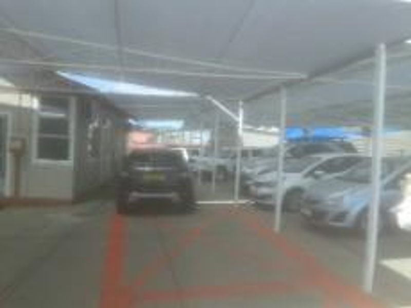 BUSINESS ZONED PREMISES FOR SALE  - Windhoek North - Photo 2