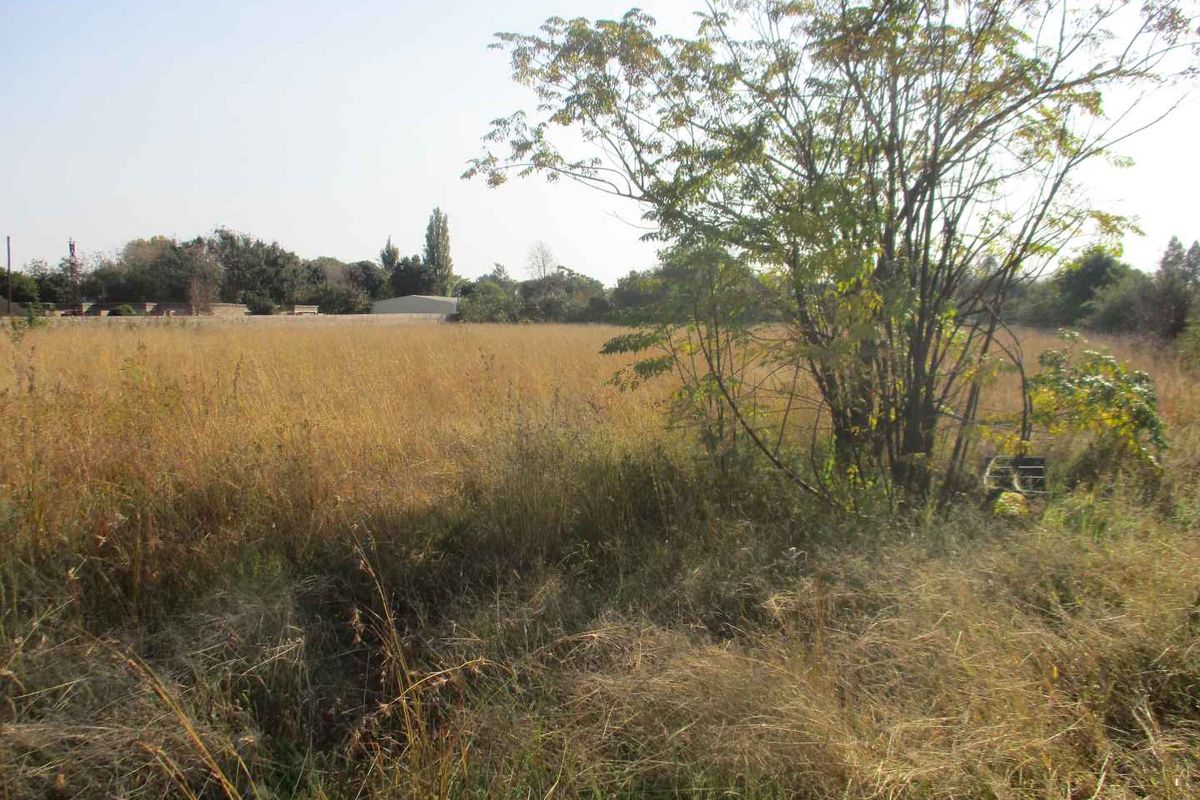 Enjoy the tranquility of Henley - Photo 4