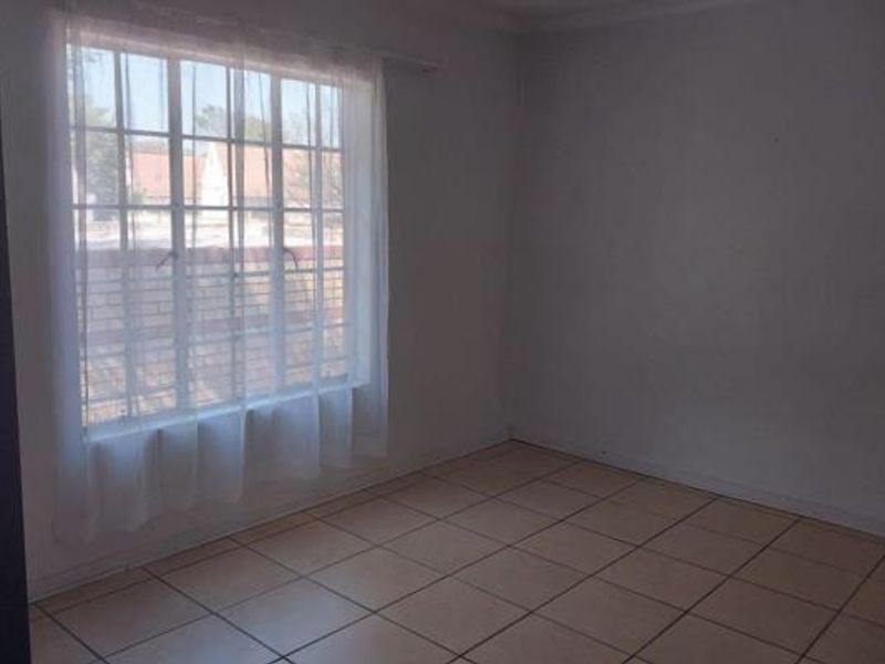 Secure & Modern 2-Bedroom, 2-Bathroom Home | Silver Willows, Pretoria East - Photo 2
