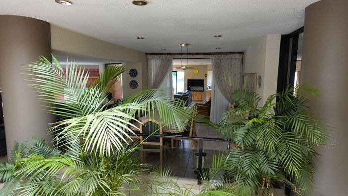 Property #2486368, House For Sale in Silver Lakes Golf Estate