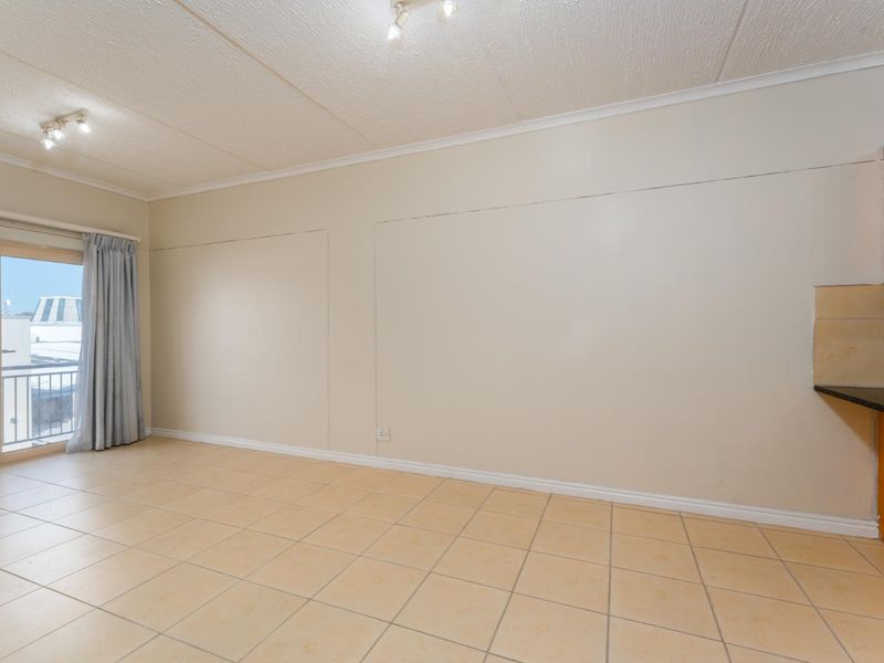 Ideal for First-Time Buyers or Investors - Photo 3