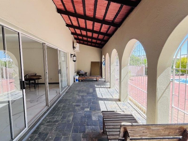 BEAUTIFUL 4 BEDROOM HOME FOR SALE IN SOUGHT-AFTER EROS |N$ 4,950,000 (excluding costs) - Photo 2