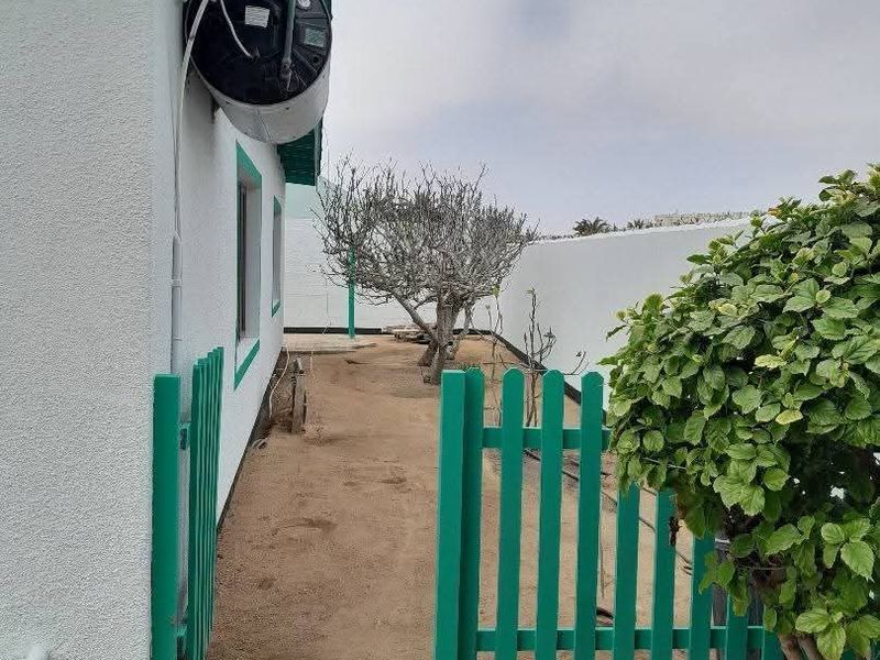 HOUSE FOR SALE IN HENTIES BAY - Photo 3