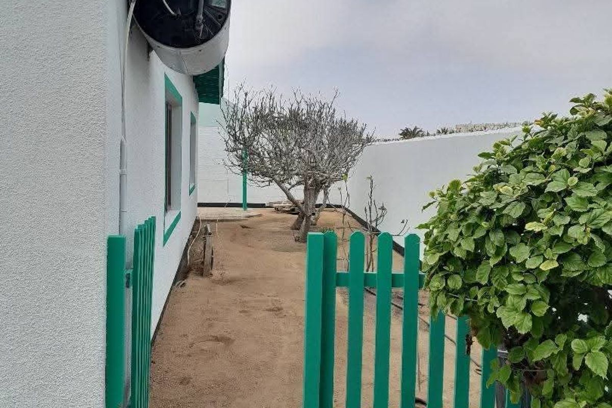 HOUSE FOR SALE IN HENTIES BAY - Photo 3