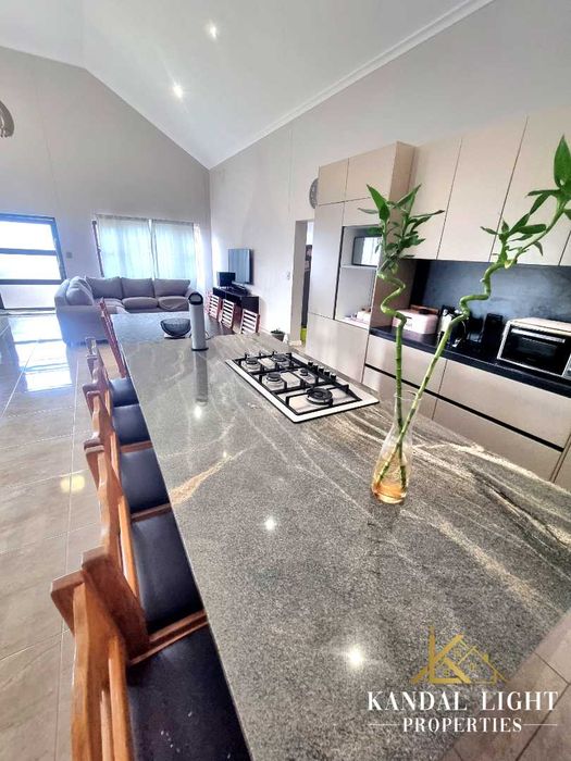 Property #2484060, House For Sale in Elisenheim