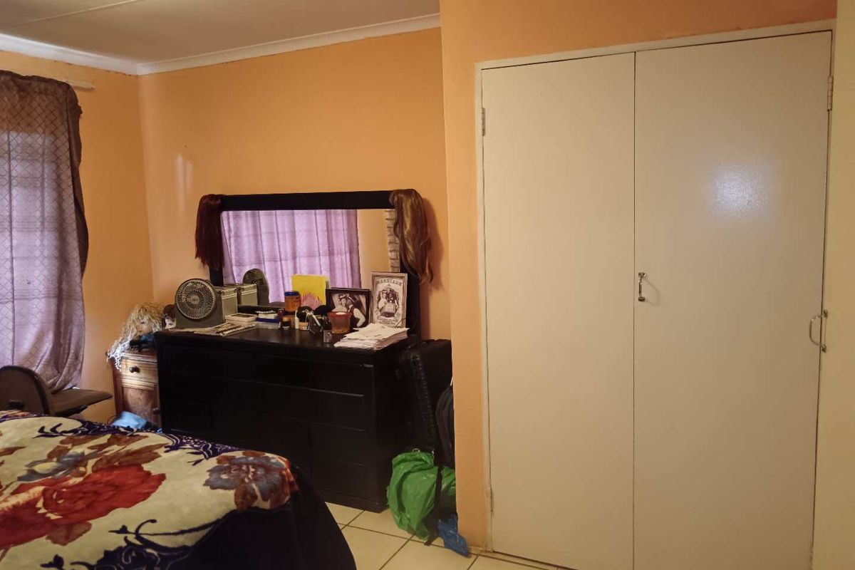 Spacious Living & Entertaining in The Orchards! - Photo 4