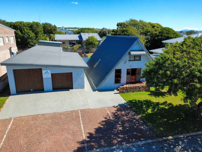 Property #2426645, House For Sale in Still Bay West