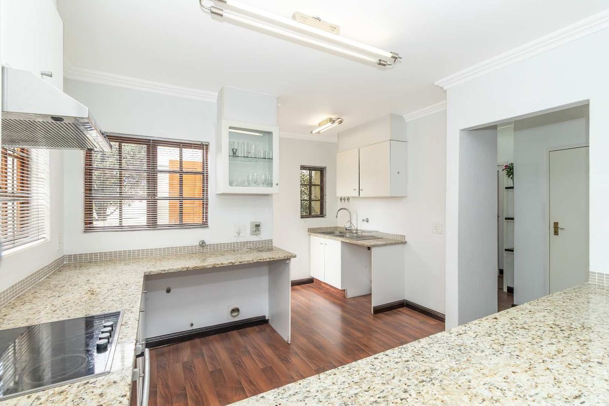 UNDER OFFER  Home in  quiet heart of Lonehill - Photo 4