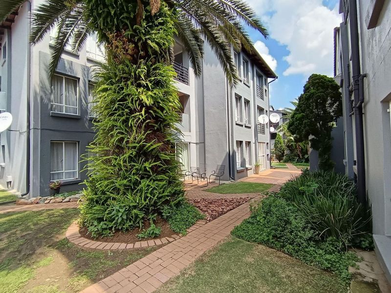 Apartment For Sale in Verwoedpark  Alberton - Photo 2