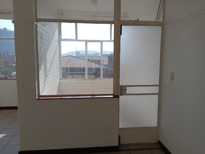 A 1 BEDROOM FLAT TO RENT IN SUNNYSIDE - Photo 6