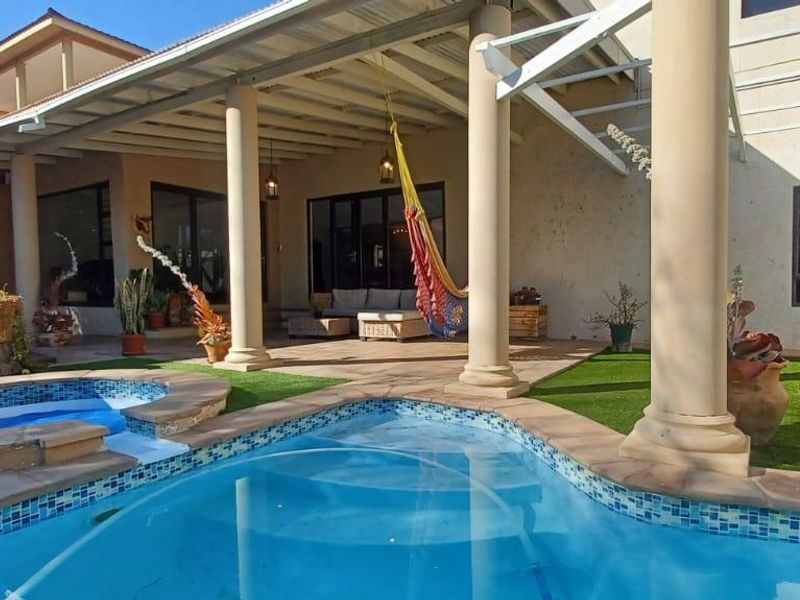 Suiderhof - Bordering Olympia - N$7 980 000 - Photo 1