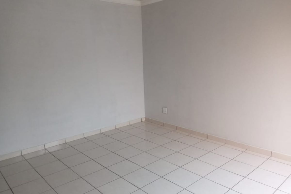 Modern Two Bedroom House to rent Rothdene Meyerton - Photo 4