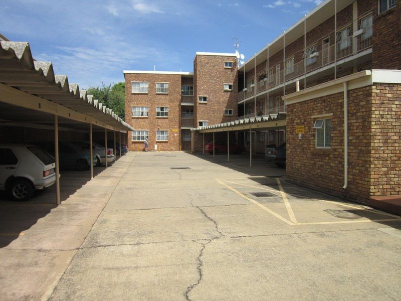 2 Bed 1 Bath Apartment for sale - Photo 3