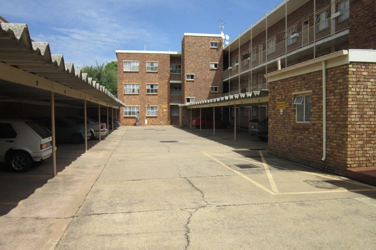 2 Bed 1 Bath Apartment for sale - Photo 3