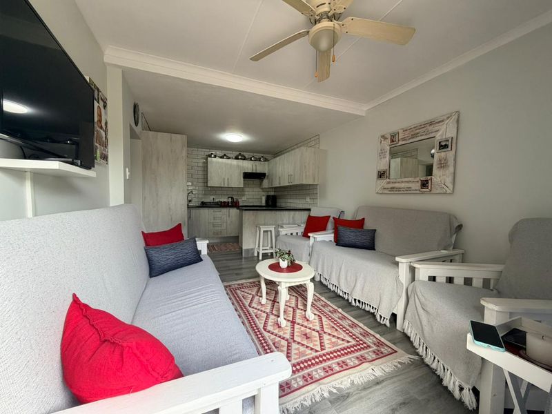 Exceptional Opportunity: Modern Home, Prime Spot - Photo 5