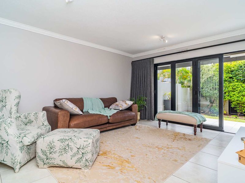 Stylish 2 bedroom duplex for sale in Umhlanga Manors - Photo 5