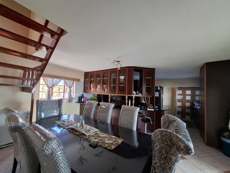 4-BEDROOM DOUBLE STOREY HOUSE FOR SALE - Photo 6