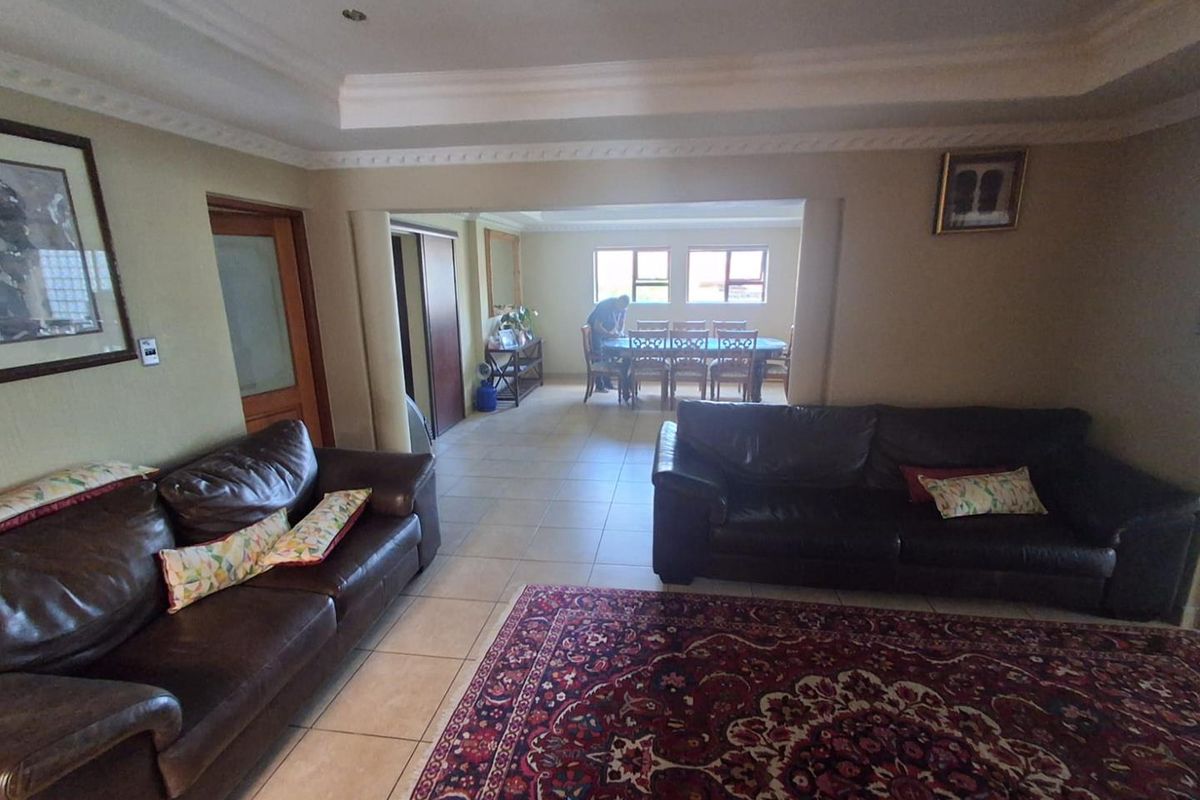 LOVELY FAMILY HOME IN THE HEART OF MULBARTON - Photo 5