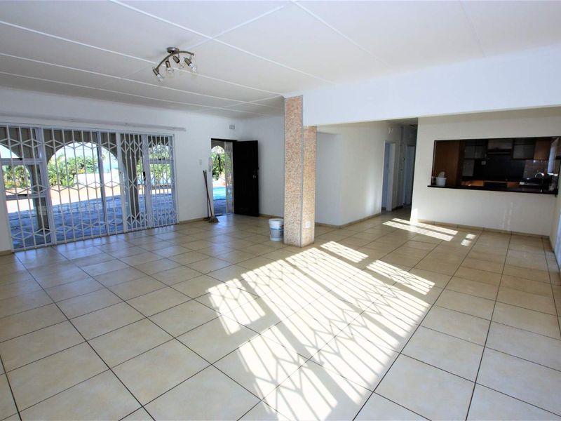 Hendra Estates - Large Family Home With Flatlet For Rent In Prime Umhlanga - Photo 3