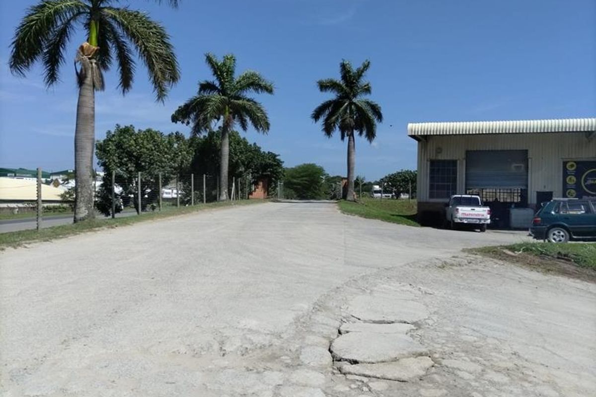 Ideal Location for Your Business on Main Harding Road! - Photo 2