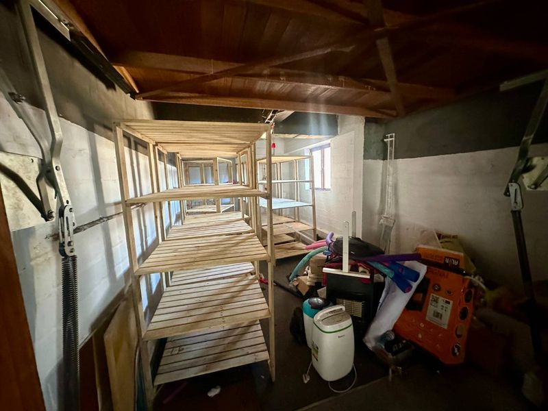 Spacious Sea-Facing Apartment in St James - Photo 6