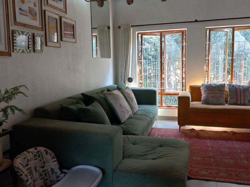 Spacious 3 Bed, 2 Bath Apartment - Paulshof - Photo 3