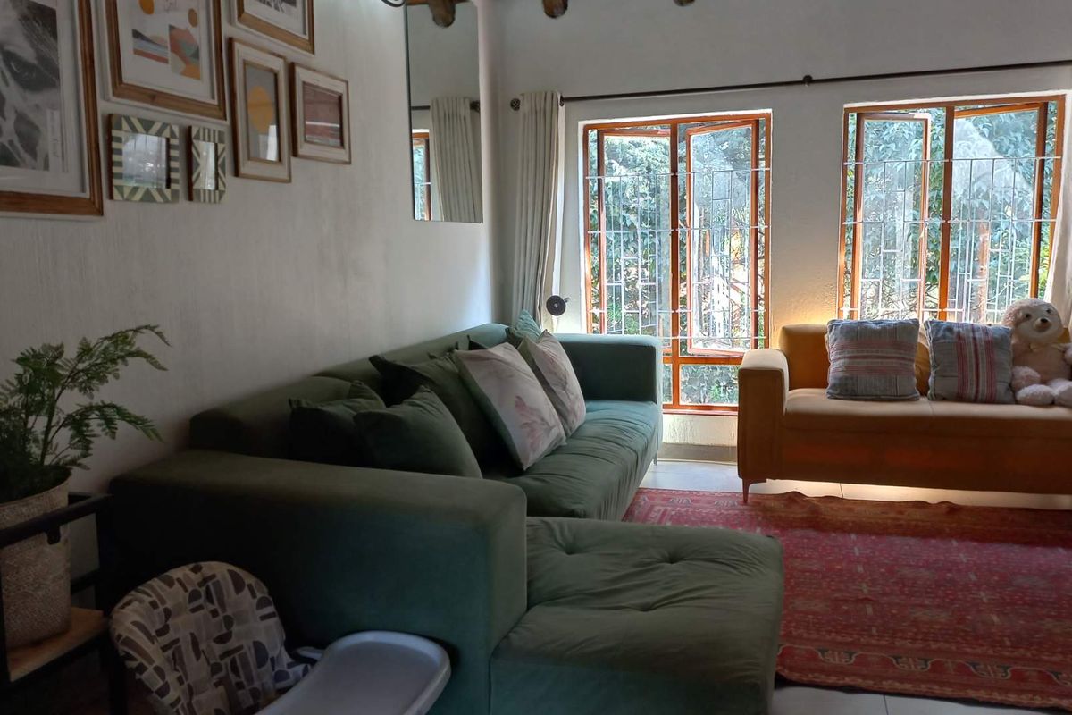 Spacious 3 Bed, 2 Bath Apartment - Paulshof - Photo 3