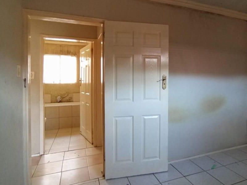 3 Bedroom House for Sale in Mabopane - Photo 10