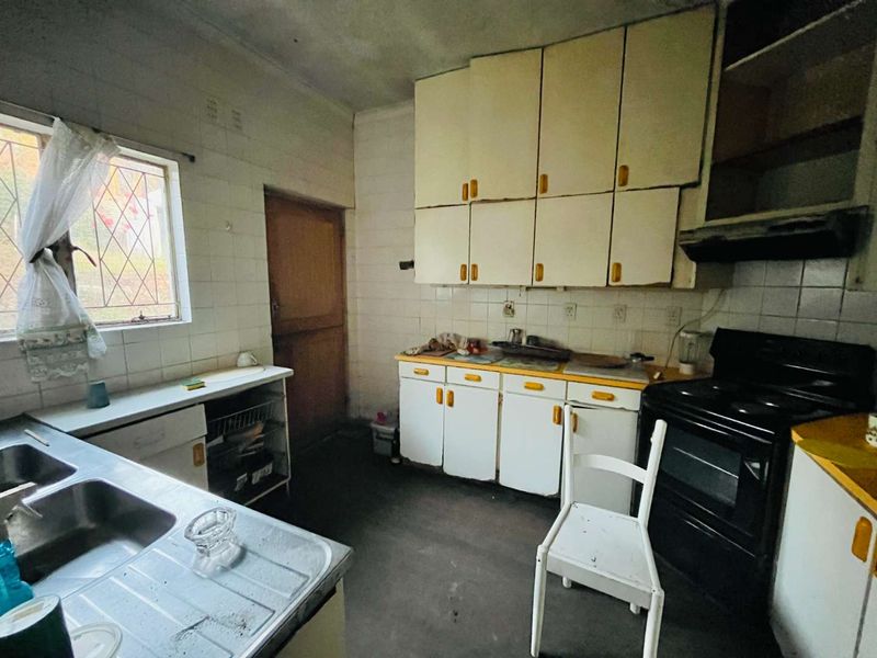Hendra - Durban North Fixer Upper for Grabs - Photo 6