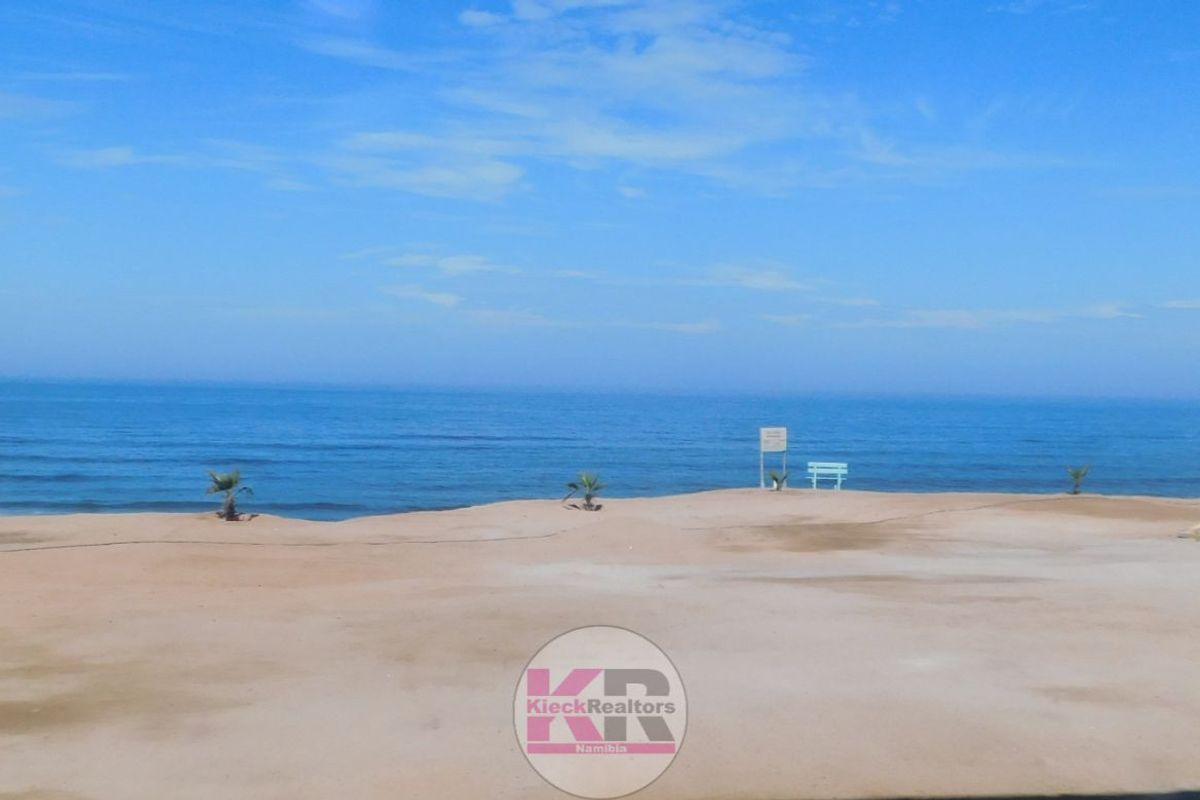 Seafront Property - Photo 2