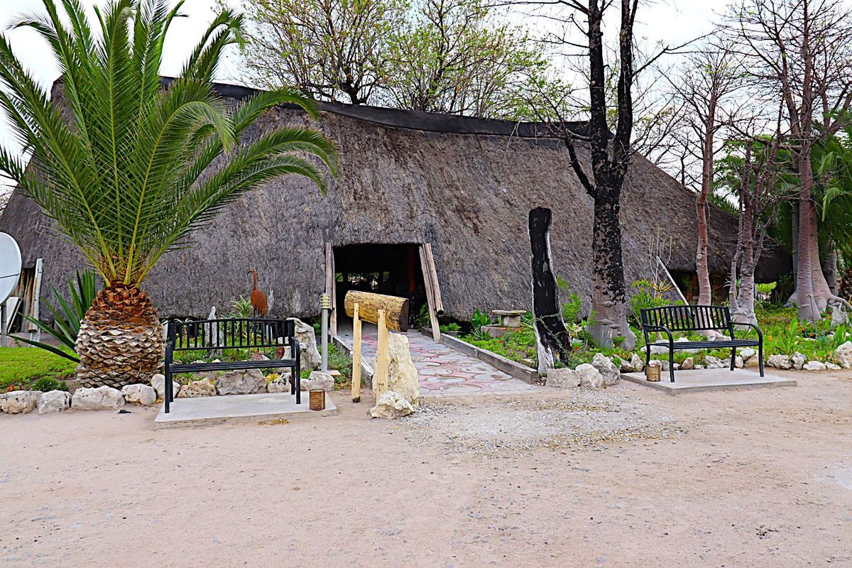 Established Lodge for Sale on Leasehold Land with Bar, Restaurant & Accommodation - Tsumkwe - Photo 3