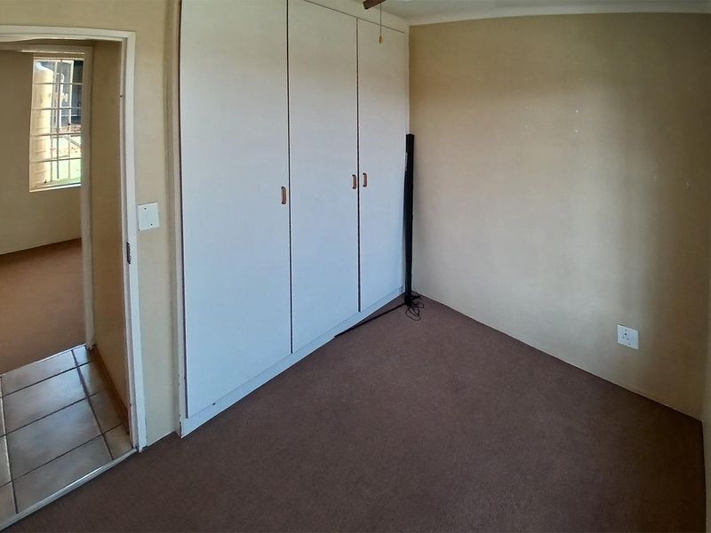 Charming 3-Bedroom Townhouse in Glen Erasmia – Move-In Ready! - Photo 10
