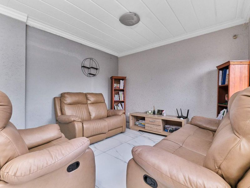 Your 3 bed, 2 bath Ferndale Dream Townhouse Awaits! - Photo 4