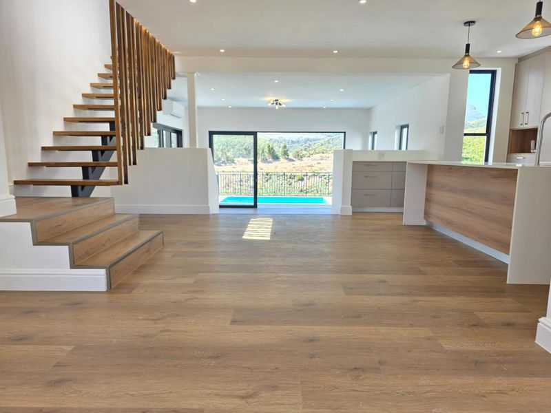 No Transfer Duty! Just move in! - Photo 5