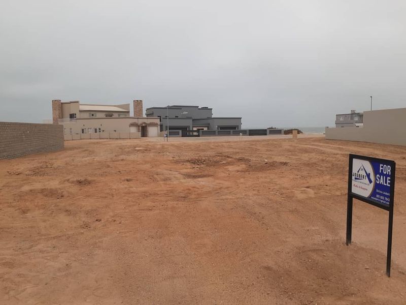 ERF FOR SALE IN HENTIES BAY - MINUTES WALK FROM OCEAN - Photo 4