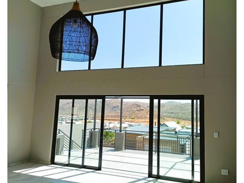 “Elite Family Excellence With Soaring Views” - Photo 10