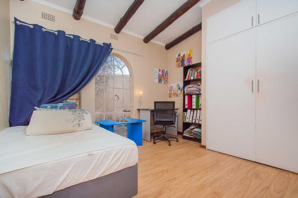 2nd Bedroom