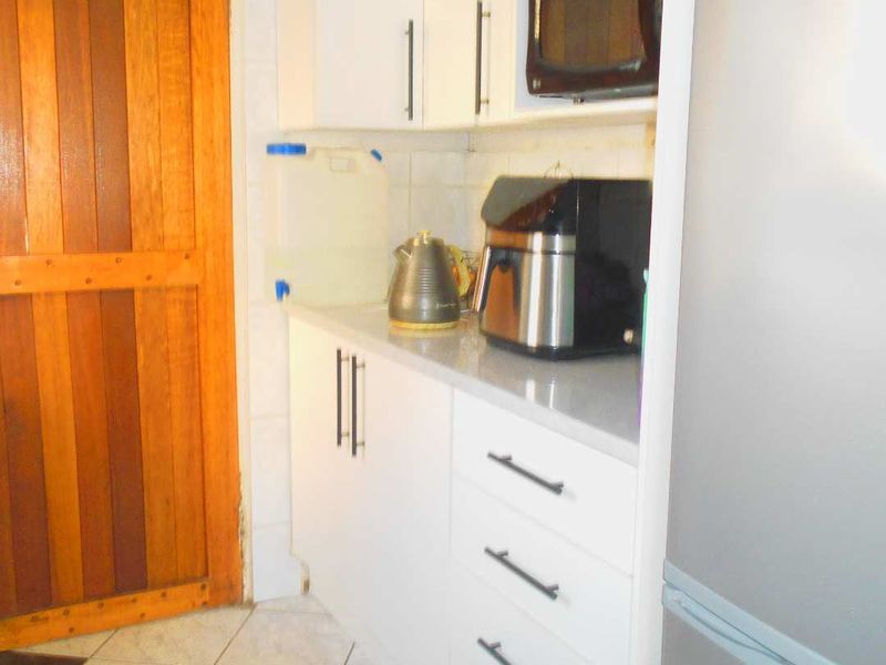 Elegant living ,charming comfort -your perfect place to call home. - Photo 5