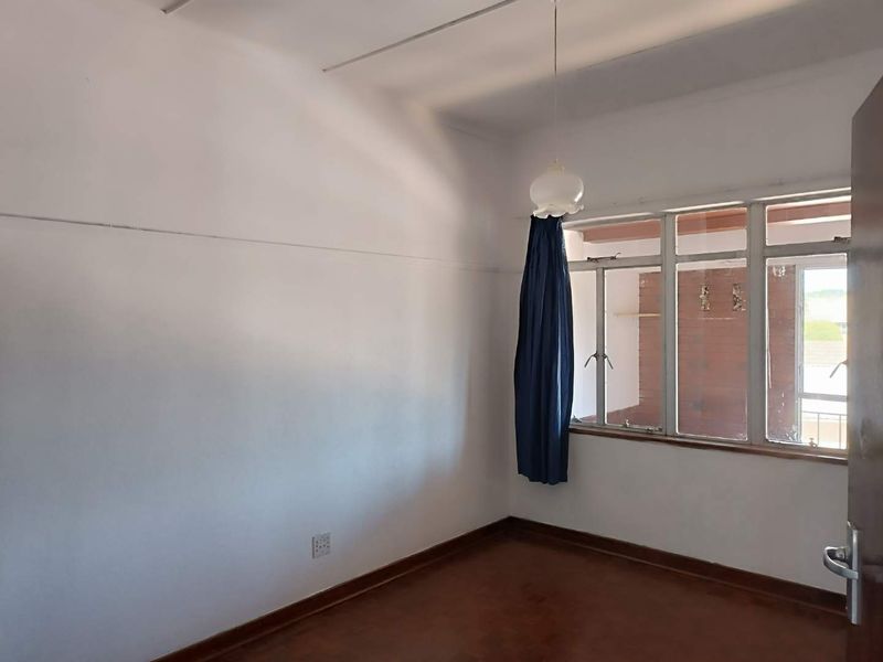 Prime Top-Floor Apartment in Secure Alexandra Road Complex, Scottsville - Photo 9