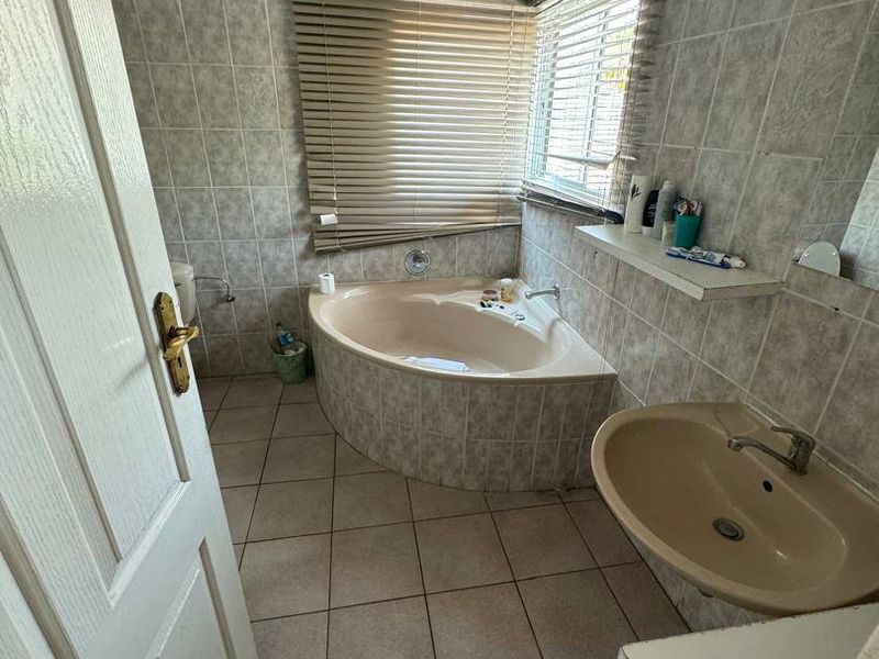 Family House for sale - Photo 6